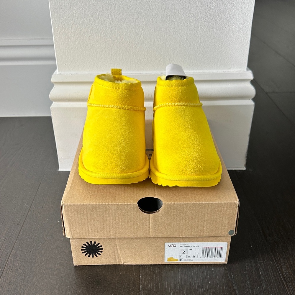 Brand New! UGG Kids classic ultra mini Bright Yellow Boots size 2